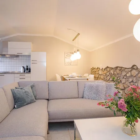 Апартаменты Lina Vrh (Krk)