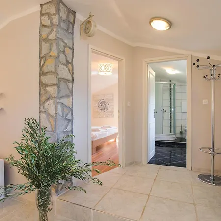 Lina Apartman