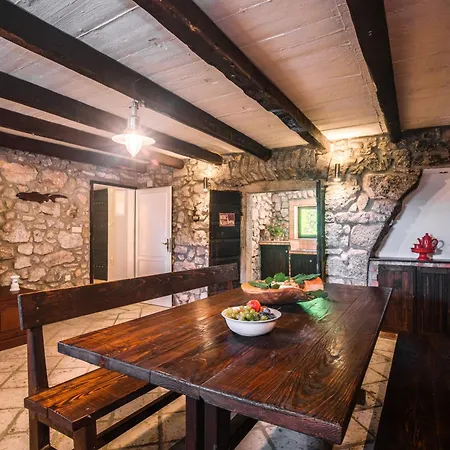 Lina Apartment Vrh (Krk)