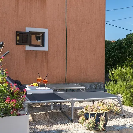 Apartman Lina *