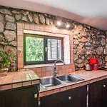 Appartamento Lina Vrh (Krk)